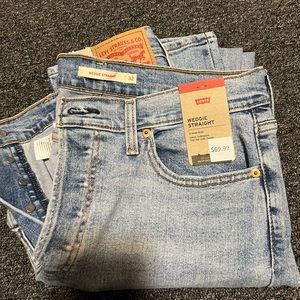 NWT woman’s Levi wedgie straight jeans size 14